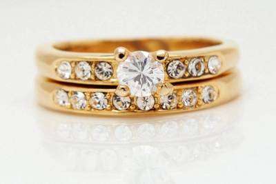 9K Yellow Gold White Sapphire Rings Size 7.5